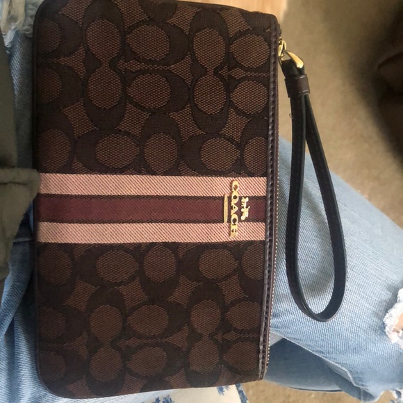 Authentic Coach Wristlet (brand new) - Picture 2 of 4